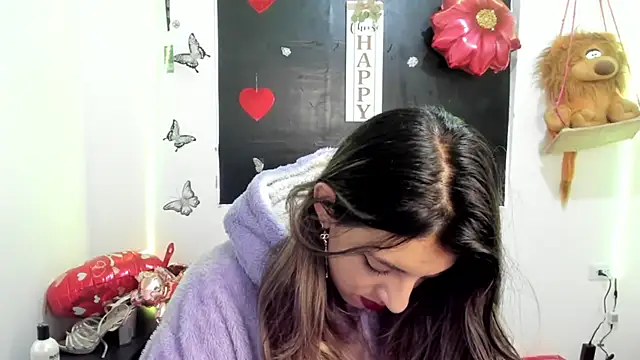 Snapshot of queen-natty chatting on 03-03-25, 01:20 queen-natty online show from 03-03-25, 01:20