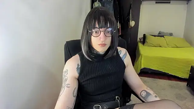 ShiiraVelkor online show from 12-05-25, 09:40