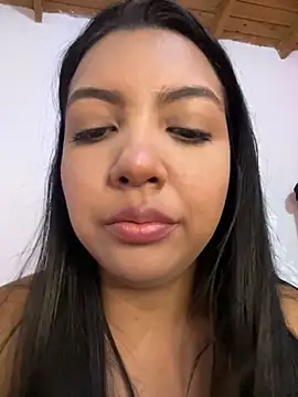 nicole fisherr online show from 05-22-26, 01:24