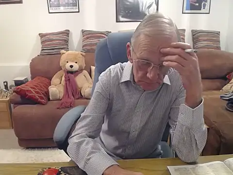 Ferret7777 online show from 10-30-25, 08:20