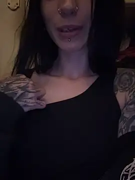 MissMidnightUK online show from 04-10-26, 10:36