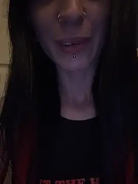 Snapshot of MissMidnightUK chatting on 05-16-26, 12:29 MissMidnightUK online show from 05-16-26, 12:29