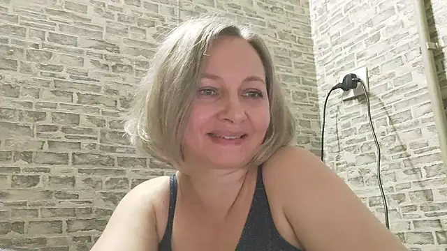Snapshot of EdithManning chatting on 02-05-25, 02:48 EdithManning online show from 02-05-25, 02:48