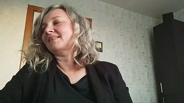 EdithManning online show from 05-04-26, 05:20