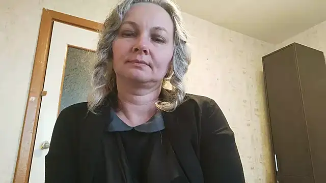 EdithManning online show from 05-05-26, 05:32