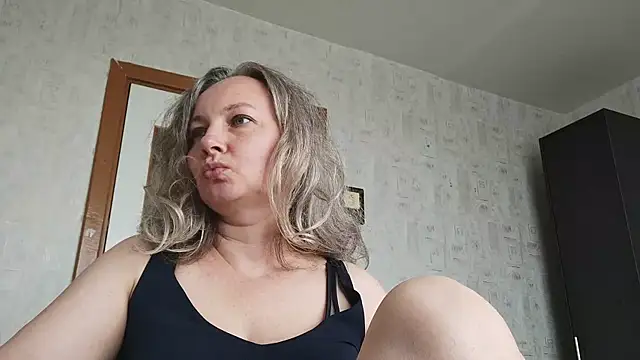 EdithManning online show from 06-05-26, 06:52