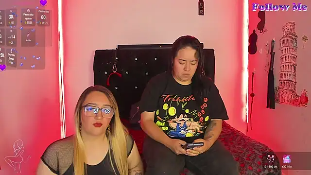 Snapshot of katieeandsharonn chatting on 01-15-26, 02:21 katieeandsharonn online show from 01-15-26, 02:21