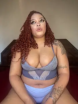 Snapshot of Naughty-Mel chatting on 03-10-25, 06:05 Naughty-Mel online show from 03-10-25, 06:05