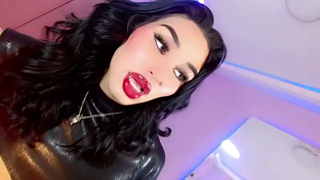 Snapshot of Jadeyourqueen chatting on 12-21-24, 03:53 Jadeyourqueen online show from 12-21-24, 03:53