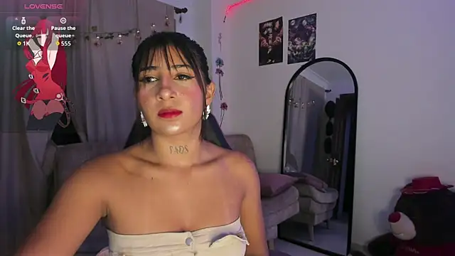 Snapshot of DRACARYSS_ chatting on 10-24-25, 10:11 DRACARYSS online show from 10-24-25, 10:11