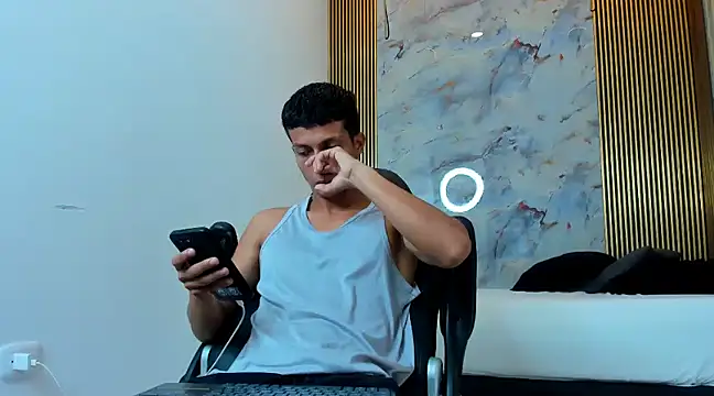 Snapshot of wolf_james123 chatting on 12-18-24, 11:56 wolf james123 online show from 12-18-24, 11:56