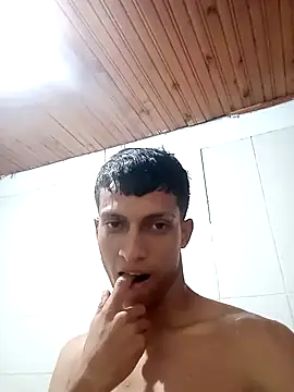 Snapshot of wolf_james123 chatting on 12-26-24, 04:10 wolf james123 online show from 12-26-24, 04:10