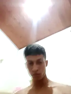 Snapshot of wolf_james123 chatting on 12-29-24, 04:19 wolf james123 online show from 12-29-24, 04:19