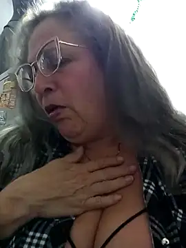 Snapshot of miisevvie_ chatting on 02-21-25, 08:29 miisevvie online show from 02-21-25, 08:29