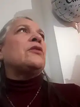 Snapshot of miisevvie_ chatting on 11-29-25, 06:49 miisevvie online show from 11-29-25, 06:49