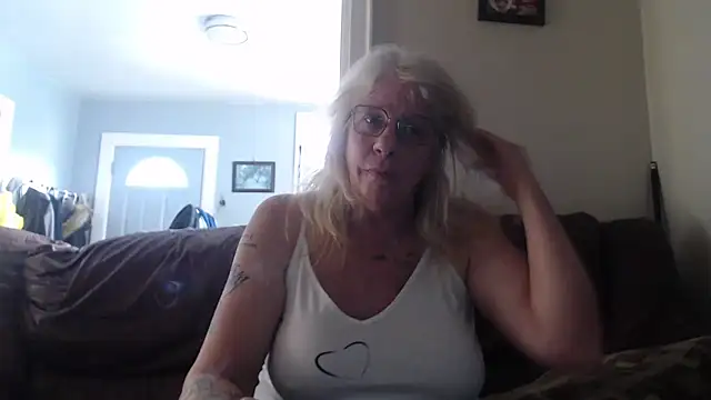 canadiancougar1965 online show from 01-24-25, 08:11