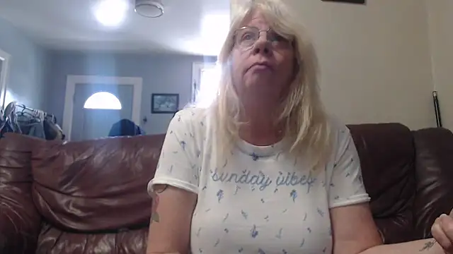 canadiancougar1965 online show from 03-02-25, 02:21