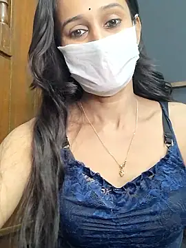 Snapshot of Oleevia chatting on 12-18-25, 08:53 Oleevia online show from 12-18-25, 08:53