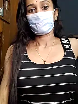 Snapshot of Oleevia chatting on 01-08-26, 09:11 Oleevia online show from 01-08-26, 09:11