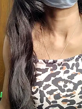 Snapshot of Oleevia chatting on 01-17-26, 09:36 Oleevia online show from 01-17-26, 09:36