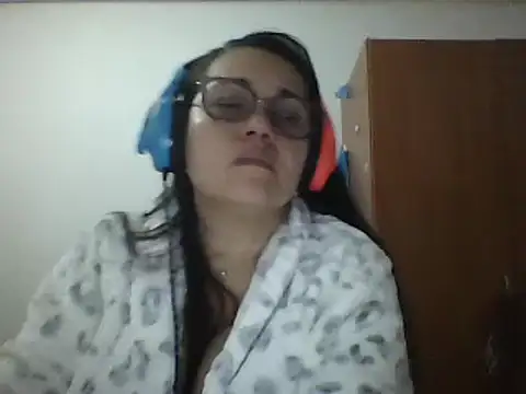 Snapshot of gaby0075 chatting on 12-10-24, 12:17 gaby0075 online show from 12-10-24, 12:17