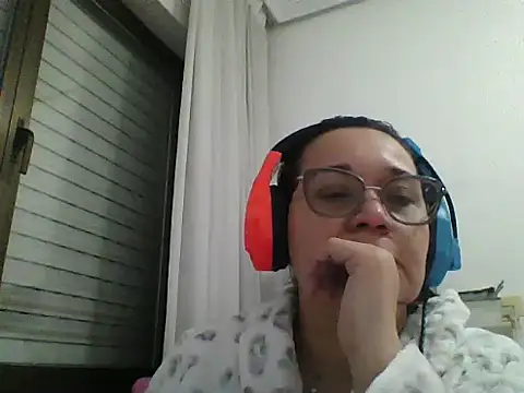 Snapshot of gaby0075 chatting on 12-13-24, 11:06 gaby0075 online show from 12-13-24, 11:06