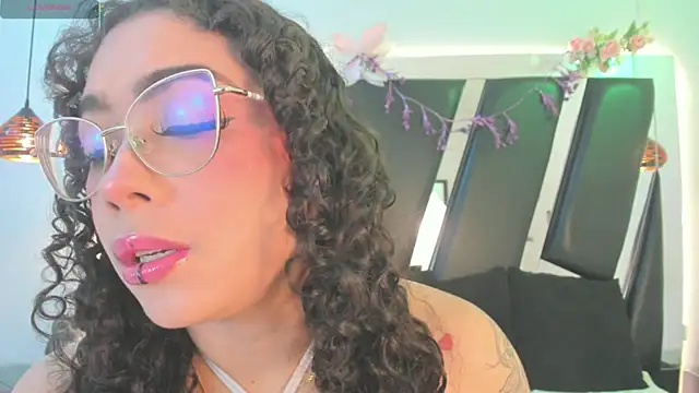 antonelllepiercee online show from 07-17-26, 01:51