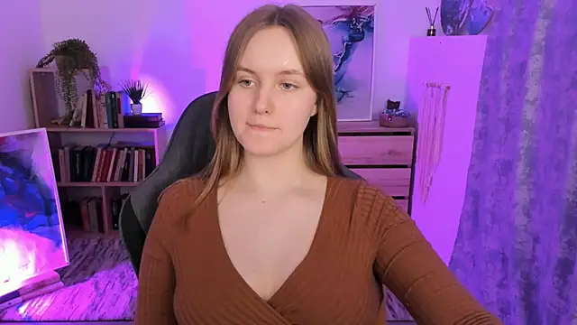 Snapshot of KellyPoter chatting on 02-06-25, 11:32 KellyPoter online show from 02-06-25, 11:32