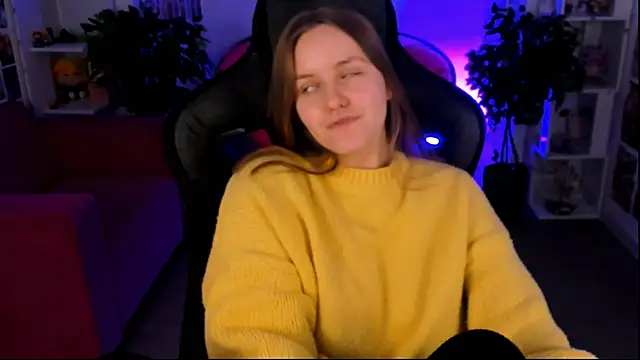 Snapshot of KellyPoter chatting on 02-18-25, 08:27 KellyPoter online show from 02-18-25, 08:27