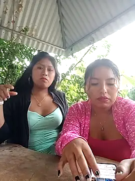 Snapshot of Karol-kamila19 chatting on 12-03-24, 01:43 Karol-kamila19 online show from 12-03-24, 01:43