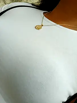 Snapshot of Karol-kamila19 chatting on 01-02-25, 12:57 Karol-kamila19 online show from 01-02-25, 12:57