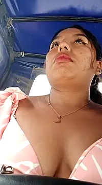 Snapshot of Karol-kamila19 chatting on 01-11-25, 04:25 Karol-kamila19 online show from 01-11-25, 04:25