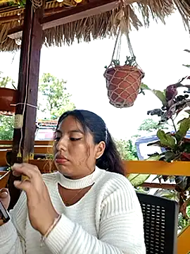 Snapshot of Karol-kamila19 chatting on 01-17-25, 05:08 Karol-kamila19 online show from 01-17-25, 05:08