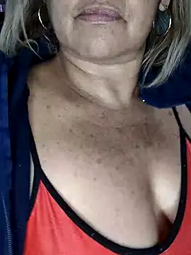 Snapshot of Kasandra_Ho chatting on 01-06-25, 01:52 Kasandra Ho online show from 01-06-25, 01:52