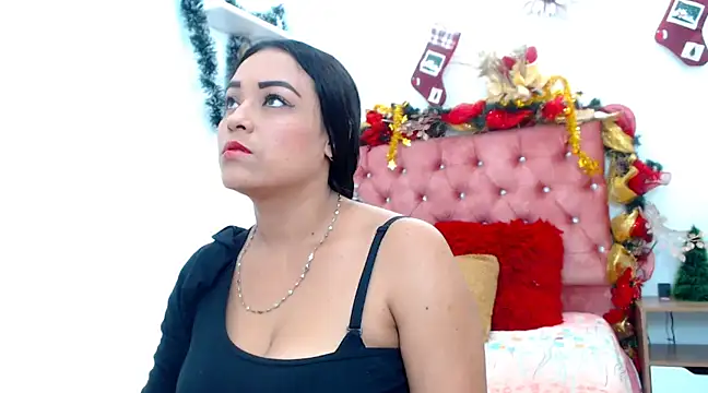 Snapshot of samanthaPuxy chatting on 12-20-24, 03:25 samanthaPuxy online show from 12-20-24, 03:25