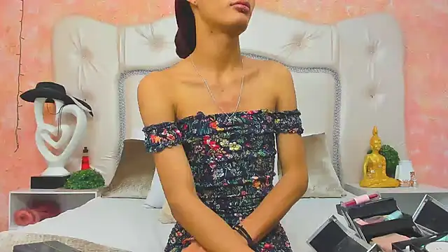 Snapshot of NahomiWhitel chatting on 02-12-25, 12:33 NahomiWhitel online show from 02-12-25, 12:33