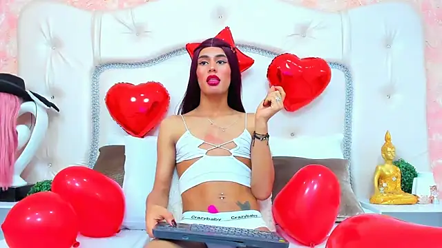 Snapshot of NahomiWhitel chatting on 02-17-25, 03:09 NahomiWhitel online show from 02-17-25, 03:09