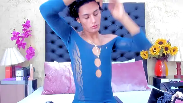 Snapshot of NahomiWhitel chatting on 10-10-25, 03:22 NahomiWhitel online show from 10-10-25, 03:22