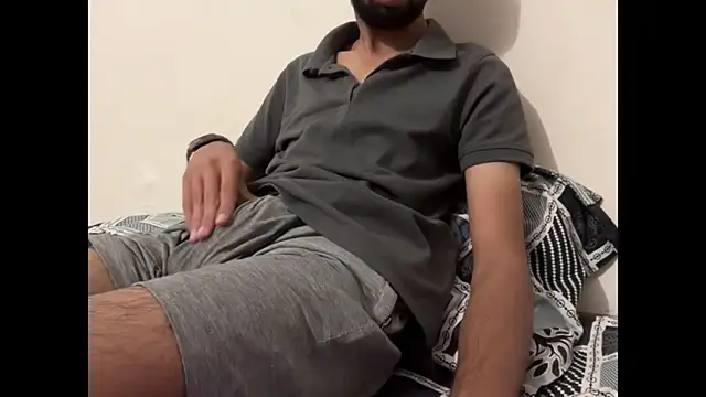 Snapshot of meatycronn chatting on 11-10-25, 04:28 meatycronn online show from 11-10-25, 04:28