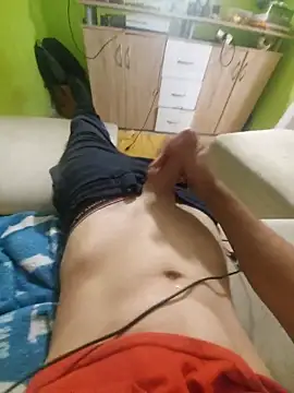 Snapshot of Deniell-01 chatting on 11-08-25, 11:54 Deniell-01 online show from 11-08-25, 11:54