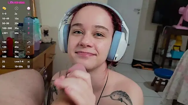 Snapshot of Angels_fuck chatting on 12-22-24, 12:07 Angels fuck online show from 12-22-24, 12:07