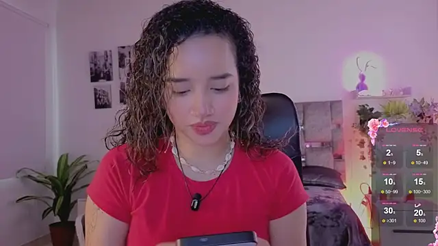 emilyrouxe online show from 07-21-26, 03:47