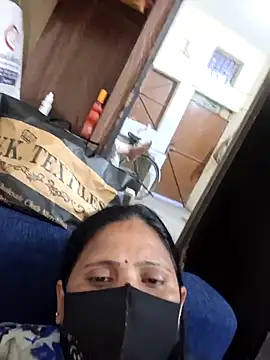 Snapshot of Neha8923 chatting on 03-18-25, 12:25 Neha8923 online show from 03-18-25, 12:25