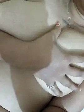 Snapshot of Neha8923 chatting on 10-03-25, 05:15 Neha8923 online show from 10-03-25, 05:15