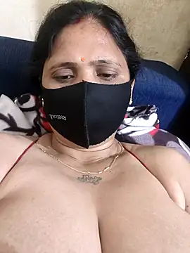 Snapshot of Neha8923 chatting on 10-31-25, 10:22 Neha8923 online show from 10-31-25, 10:22