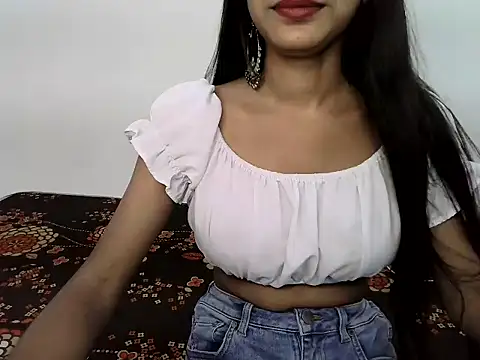 SUZY FROMUS online show from 09-19-25, 07:10