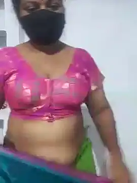 Snapshot of Ramya-Lovely chatting on 12-01-24, 10:10 Ramya-Lovely online show from 12-01-24, 10:10