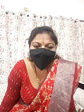 Snapshot of Ramya-Lovely chatting on 01-30-25, 07:15 Ramya-Lovely online show from 01-30-25, 07:15