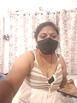 Snapshot of Ramya-Lovely chatting on 01-30-25, 10:51 Ramya-Lovely online show from 01-30-25, 10:51