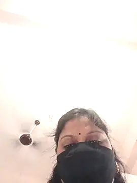 Snapshot of Ramya-Lovely chatting on 03-04-25, 09:43 Ramya-Lovely online show from 03-04-25, 09:43